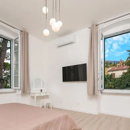 Luxury Sonja - With Hot Tub, Near Sea, Free Parking דירה *
